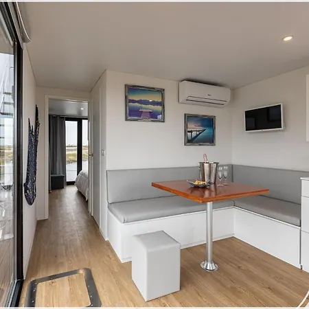 Tekne Barcos Casa Ostraveiro *