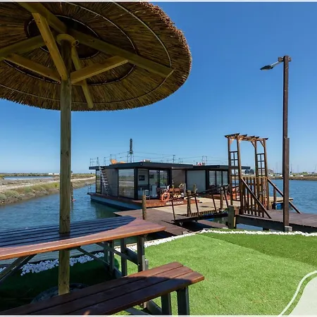 Barcos Casa Ostraveiro 阿威罗